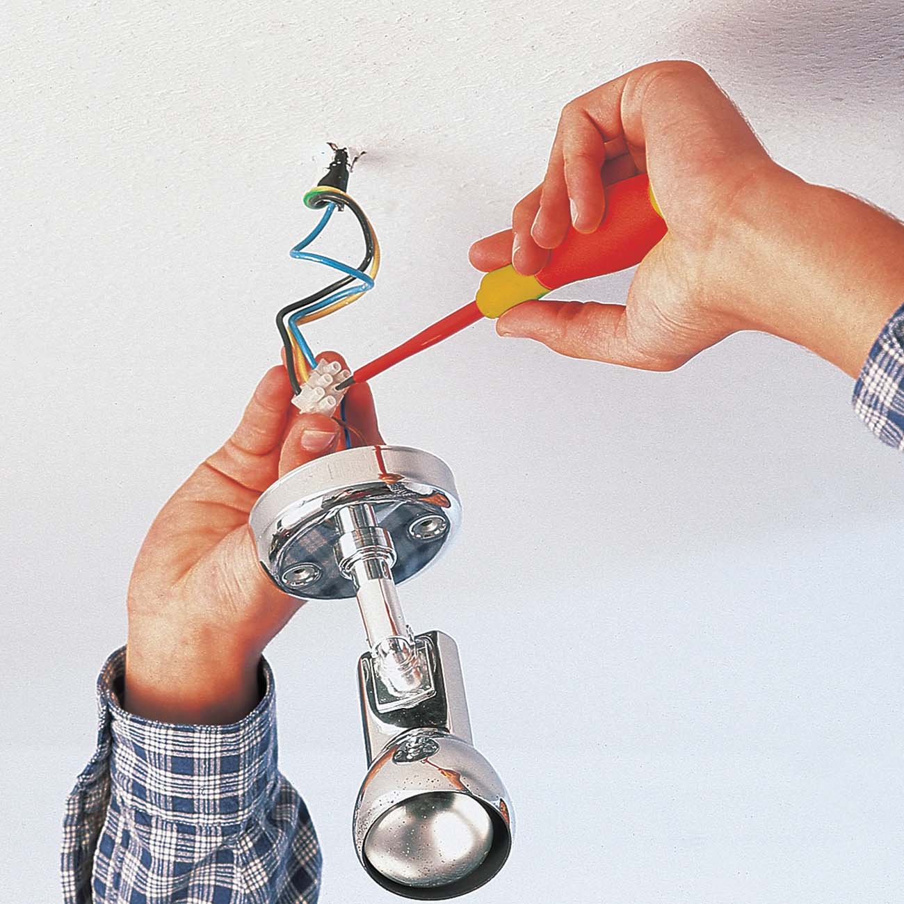 Wiha Softfinish Slotted/phillips/square Insulated Screwdriver Set (5 Piece Set)