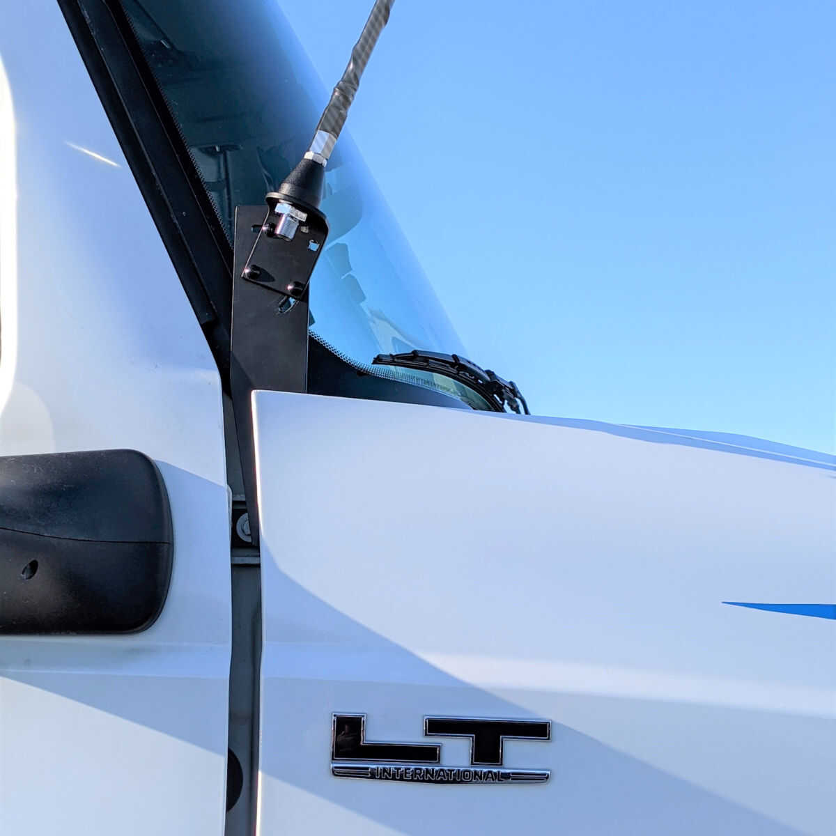 PROCOMM 2017+ INTERNATIONAL LT SERIES MOUNT WITH DX239 STUD (DRX-3702)