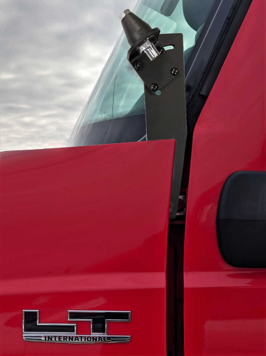 PROCOMM 2017+ INTERNATIONAL LT SERIES MOUNT WITH DX239 STUD (DRX-3702)